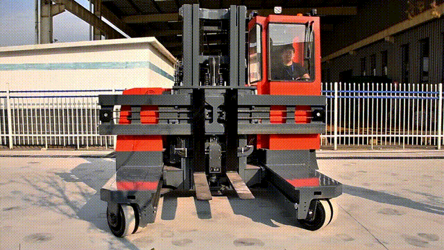 米瑪全向叉車.gif