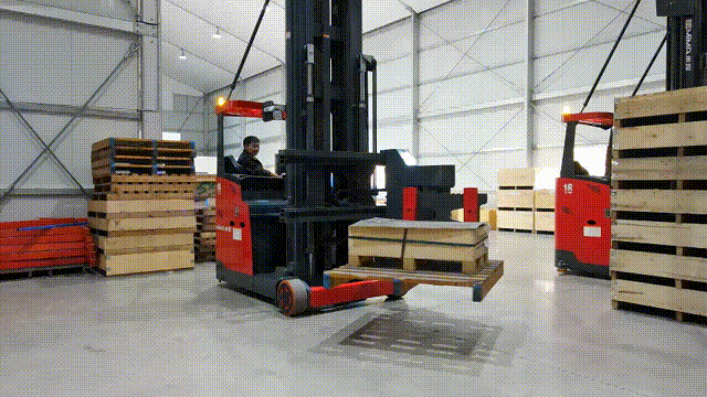 米瑪三向叉車MCA15石化案例.gif
