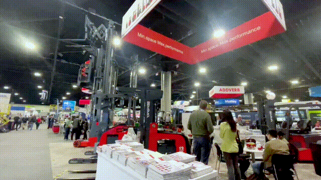 米瑪電動(dòng)叉車展會(huì).gif